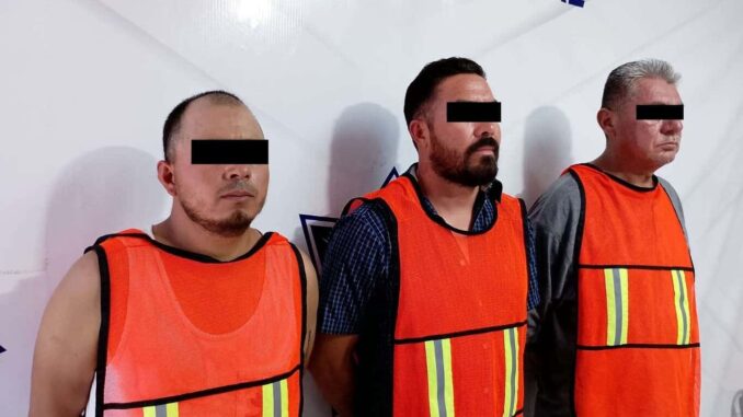 Sorprenden a tres hombres robando un transformador en el kilómetro 20