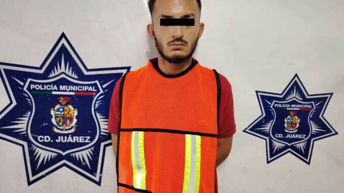 Detienen a conductor con vehículo robado en colonia Pánfilo Natera